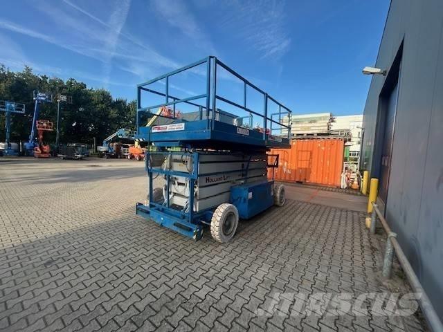 Holland Lift A151EV Schaarhoogwerkers
