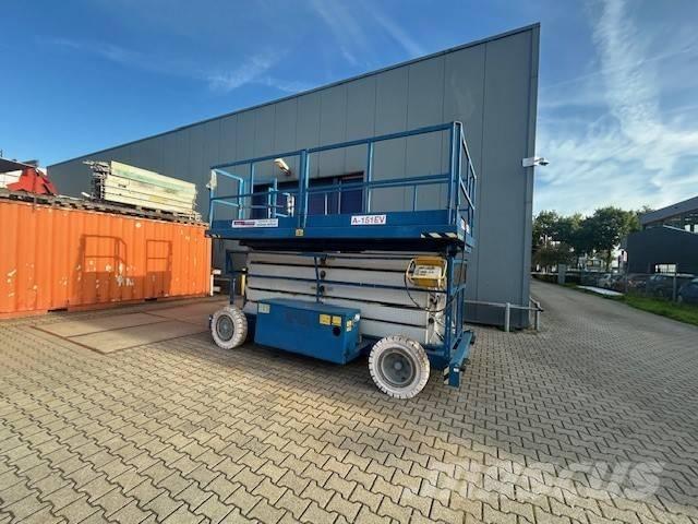 Holland Lift A151EV Schaarhoogwerkers
