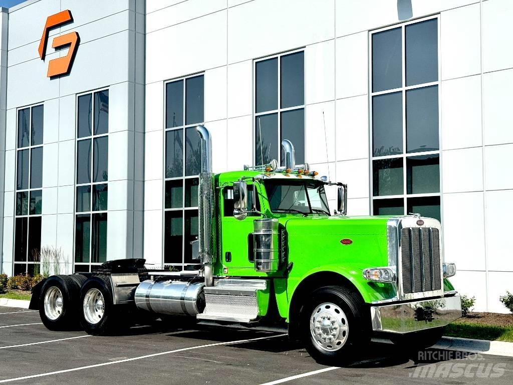 Peterbilt 389 Trekkers