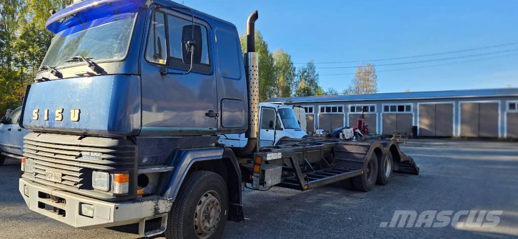 Sisu SM 300 Vrachtwagens voor bosbouwmachines