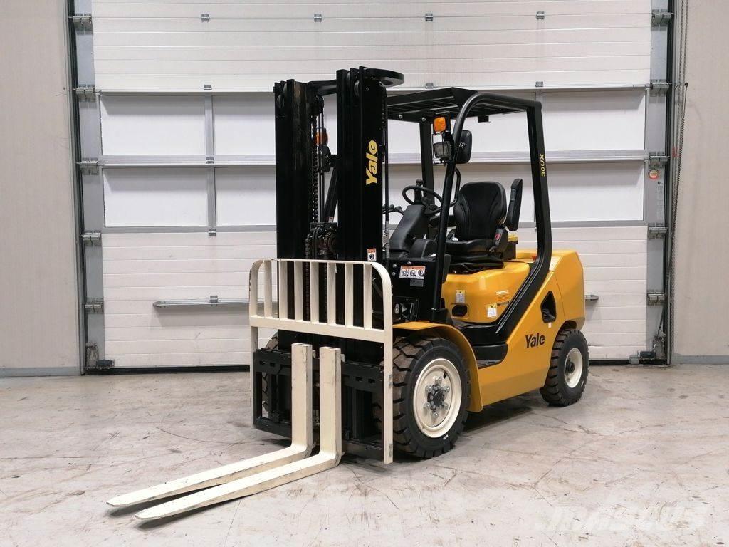 Yale GDP30UX Diesel heftrucks