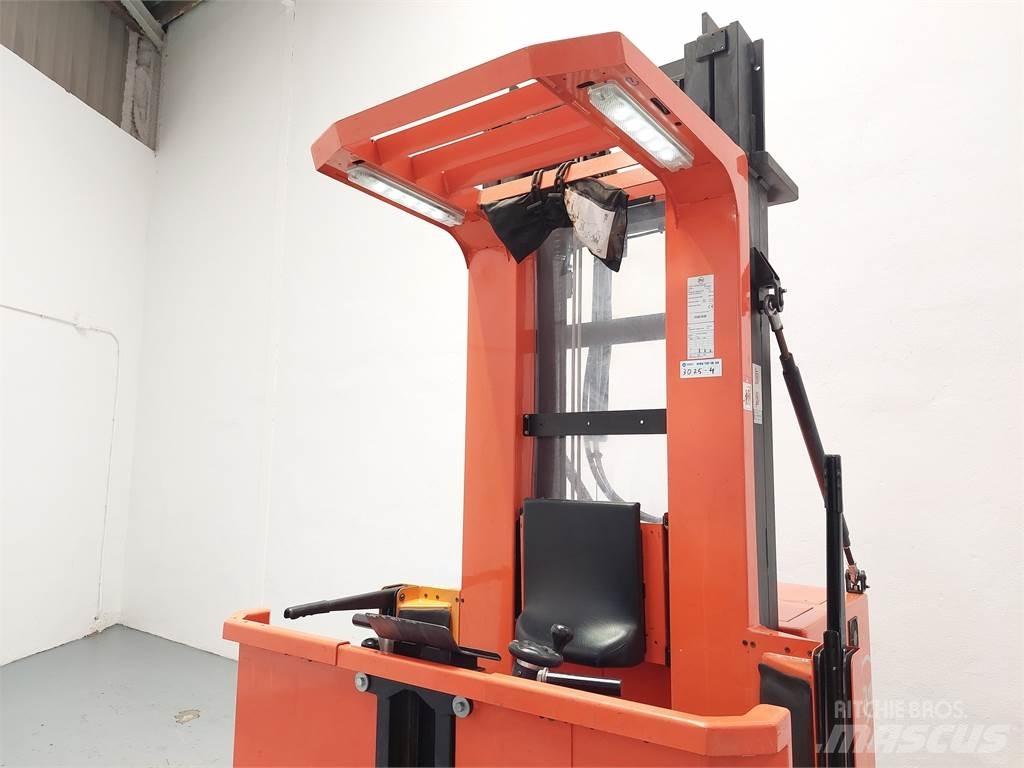 BT OP1000HSE Orderpicker voor middelhoog niveau