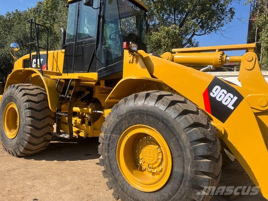 CAT 966 Wielladers