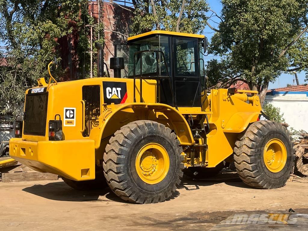 CAT 966 Wielladers