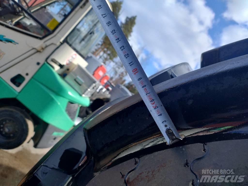 BKT VF710/75R42  2KPL Banden, wielen en velgen