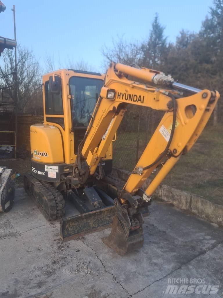 Hyundai R25Z-9 AK Minigraafmachines < 7t