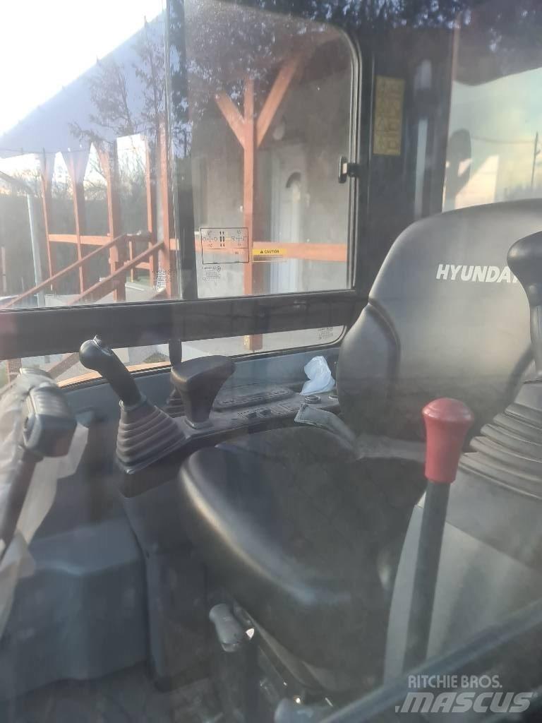 Hyundai R25Z-9 AK Minigraafmachines < 7t