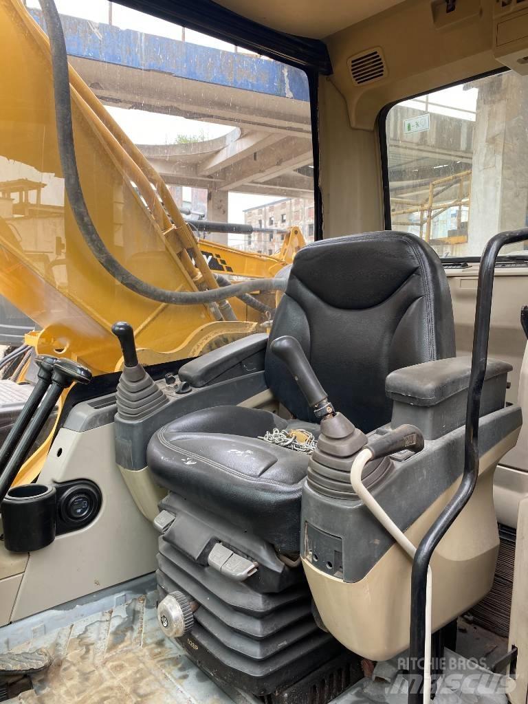 CAT 330 D Rupsgraafmachines