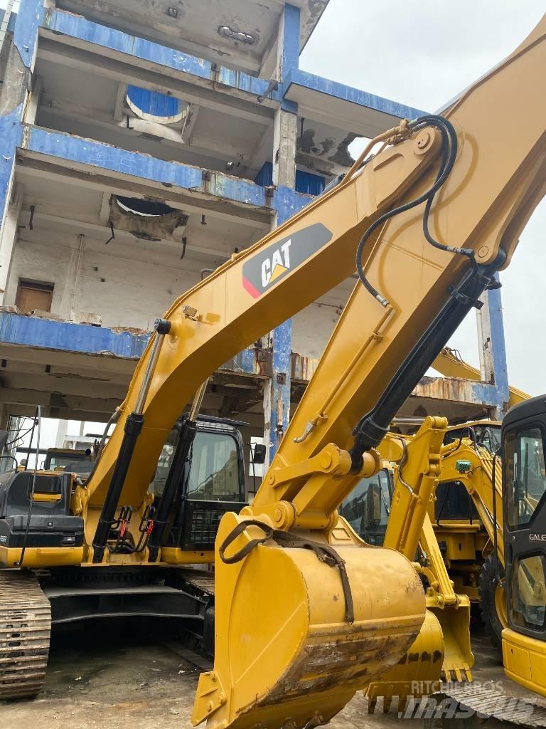 CAT 330 D Rupsgraafmachines