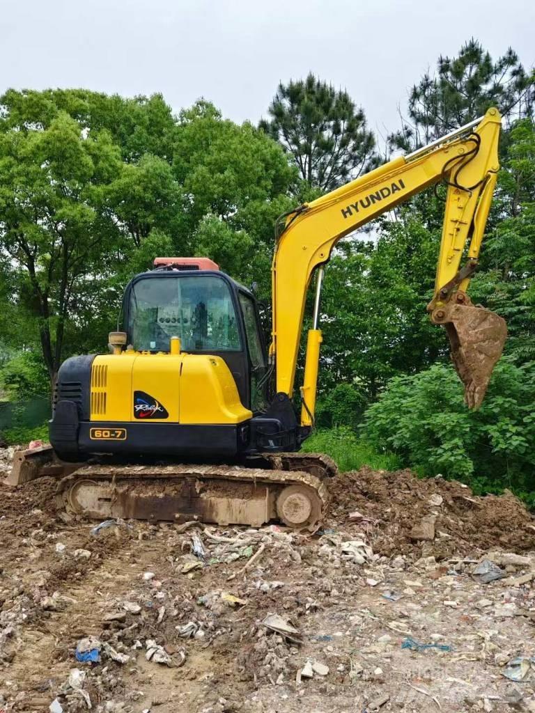 Hyundai 60-7 Rupsgraafmachines