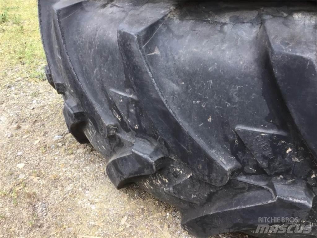 Michelin 420/85R34 Banden, wielen en velgen