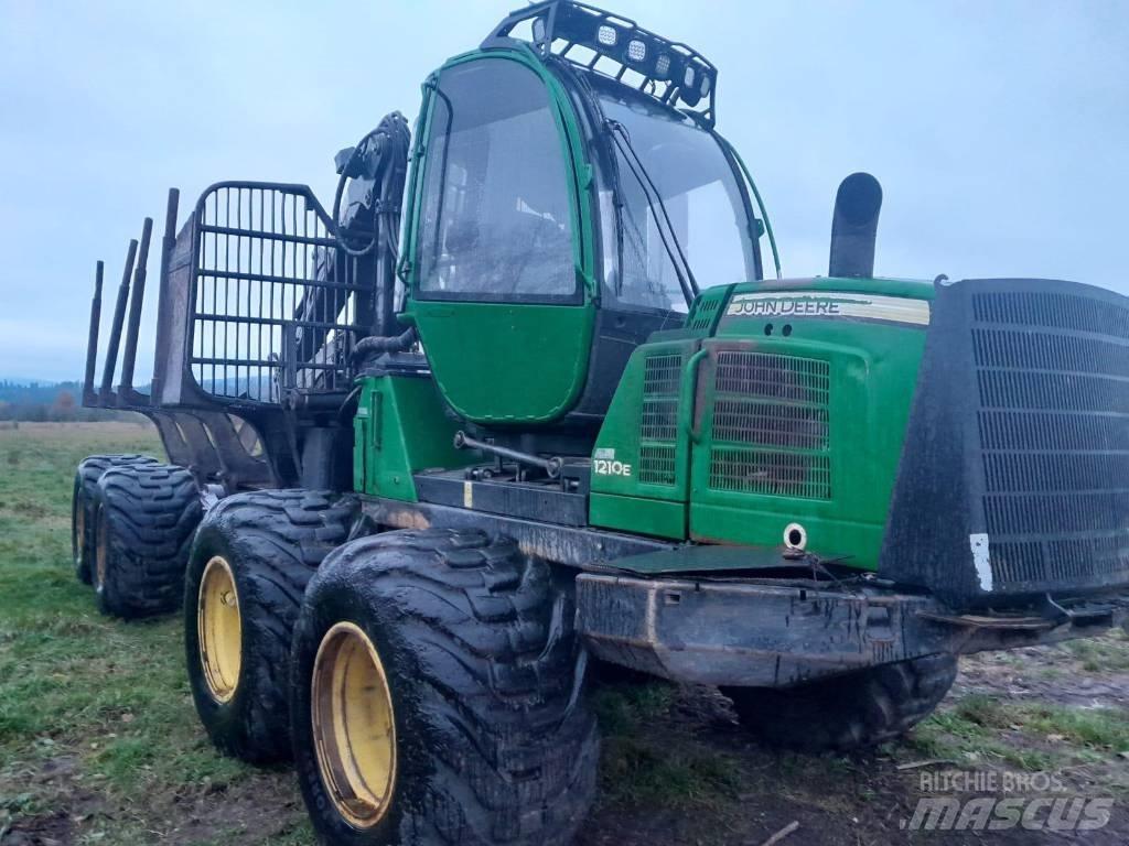 John Deere 1210 E Uitrijwagens
