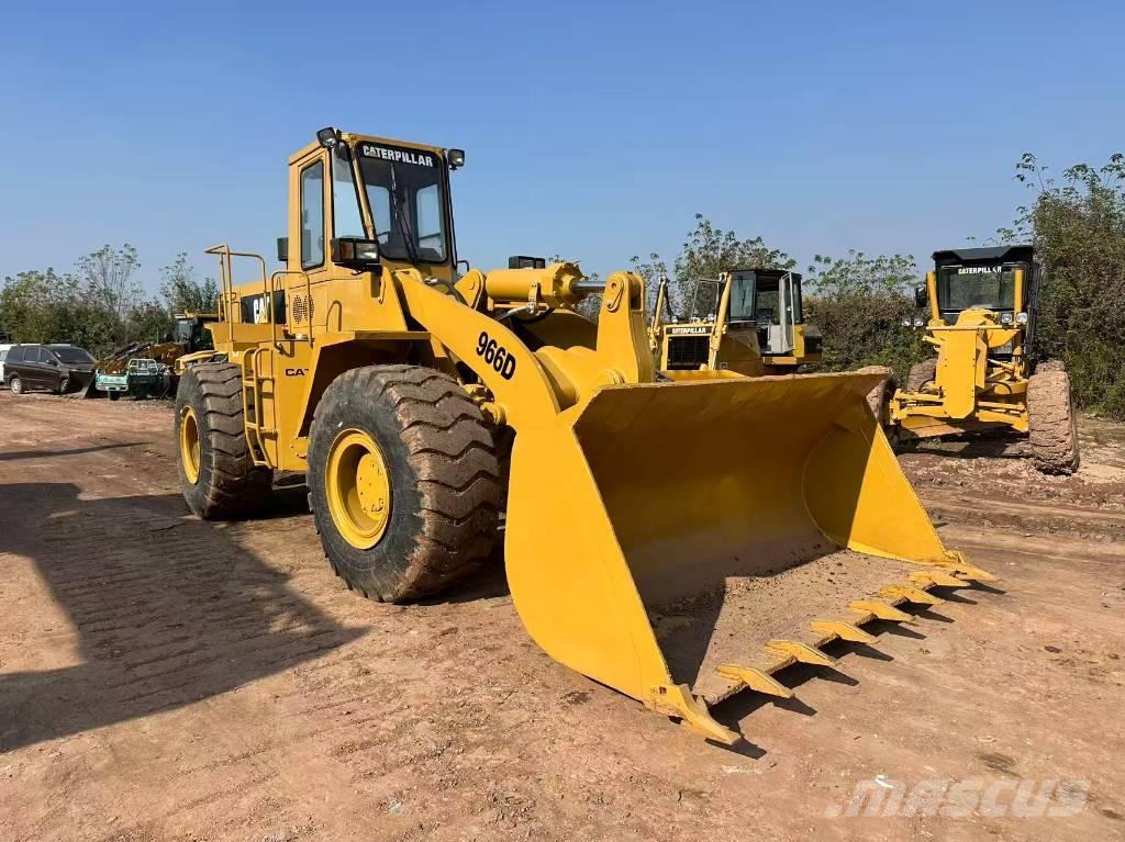 CAT 966D Wielladers
