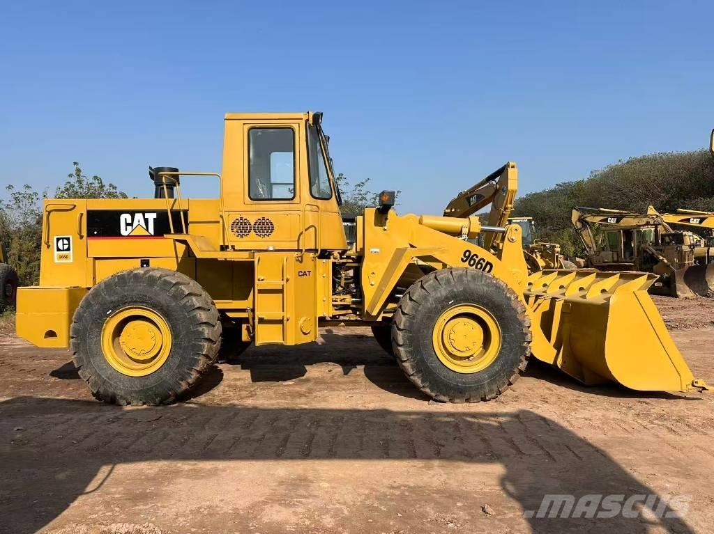 CAT 966D Wielladers