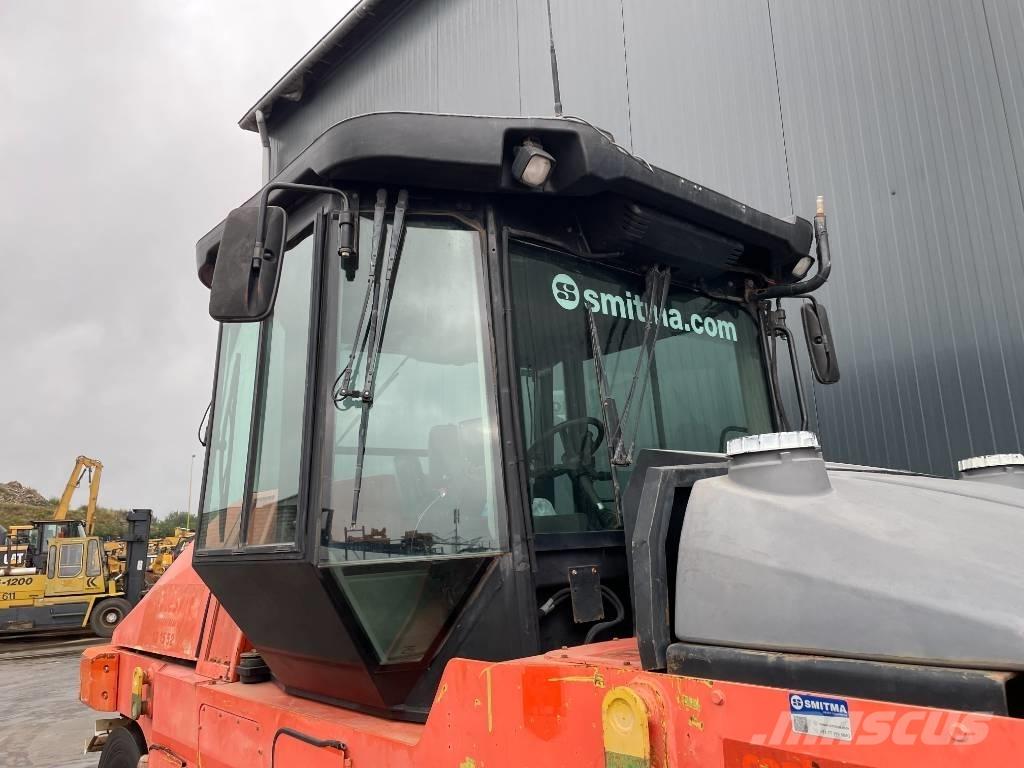 Dynapac CP224 Bandenwalsen