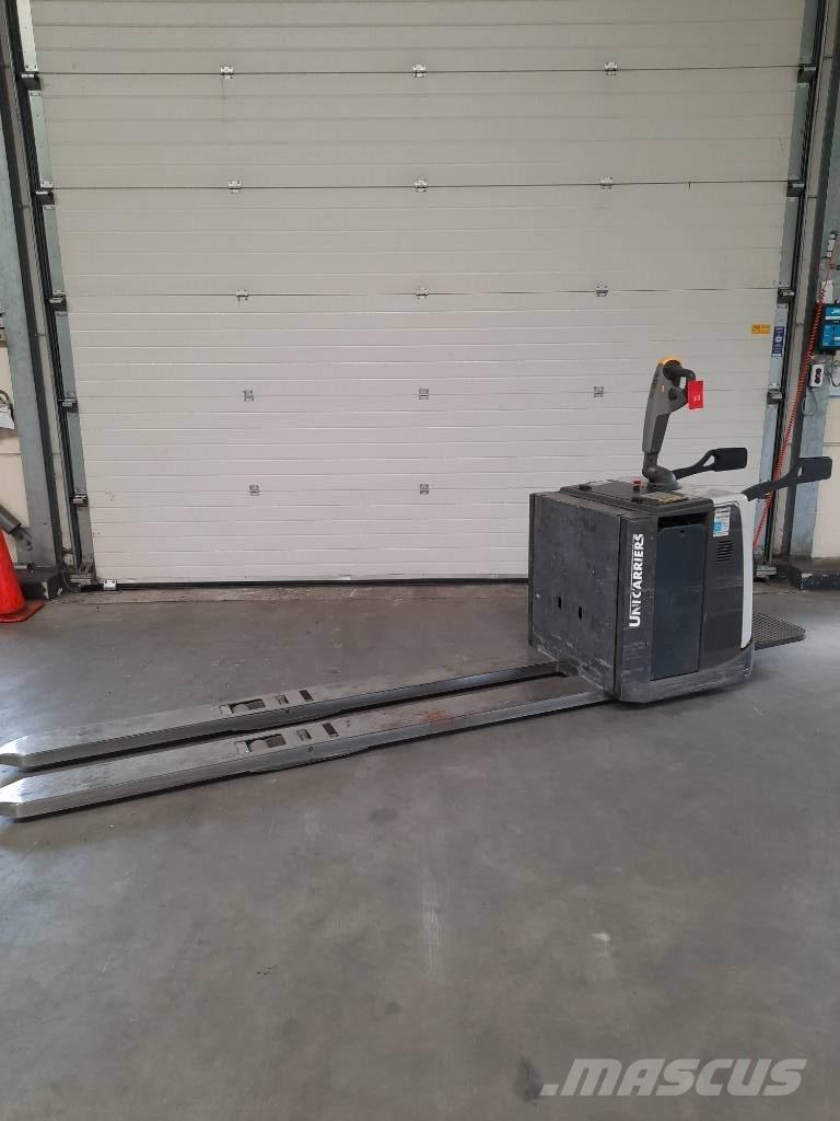 UniCarriers 200PMR Pallettruck met meerij platform