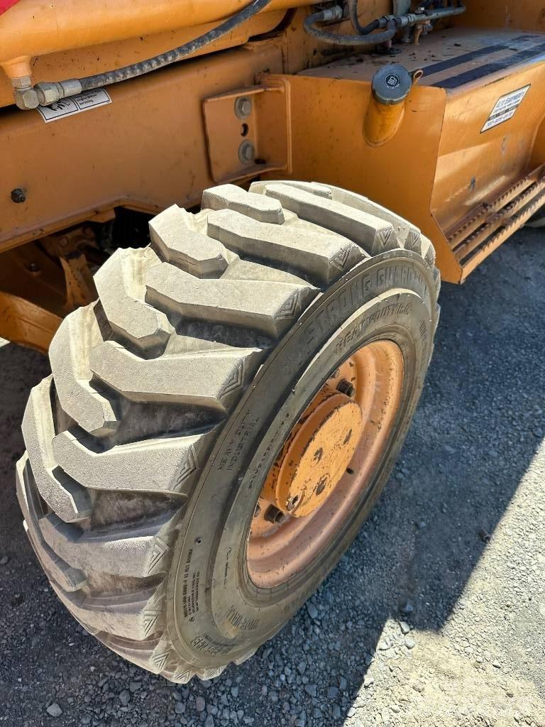 CASE 570 M XT Wielladers