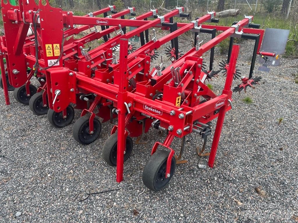 Steketee EC-Weeder 5 Row crop cultivators