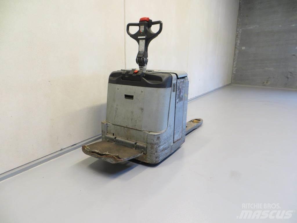 BT LPE240/8 Pallettruck met meerij platform