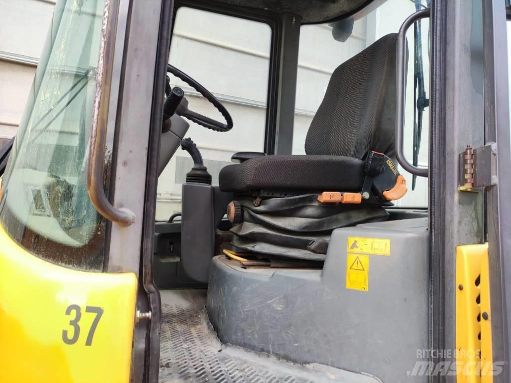 Volvo L 30 B Wielladers