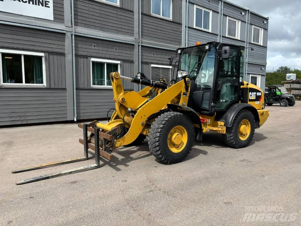 CAT 906M Wielladers
