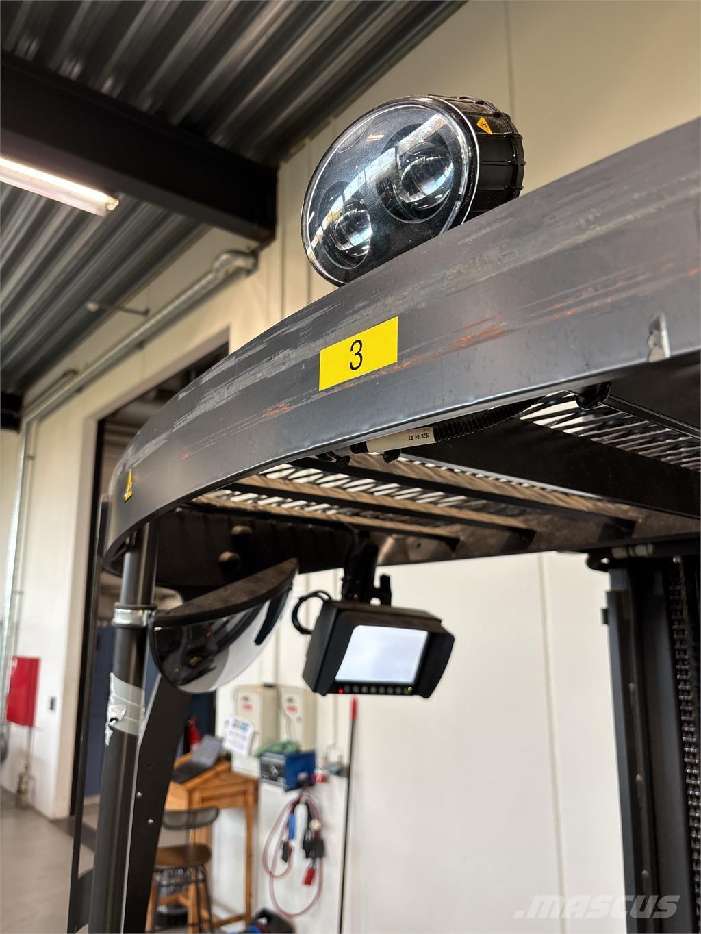 Atlet UMS160 Reachtruck voor hoog niveau