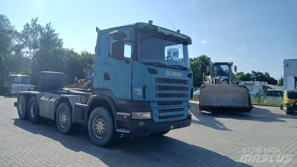 Scania R 420 Vrachtwagen met containersysteem