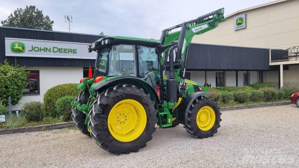 John Deere 5100M Tractoren