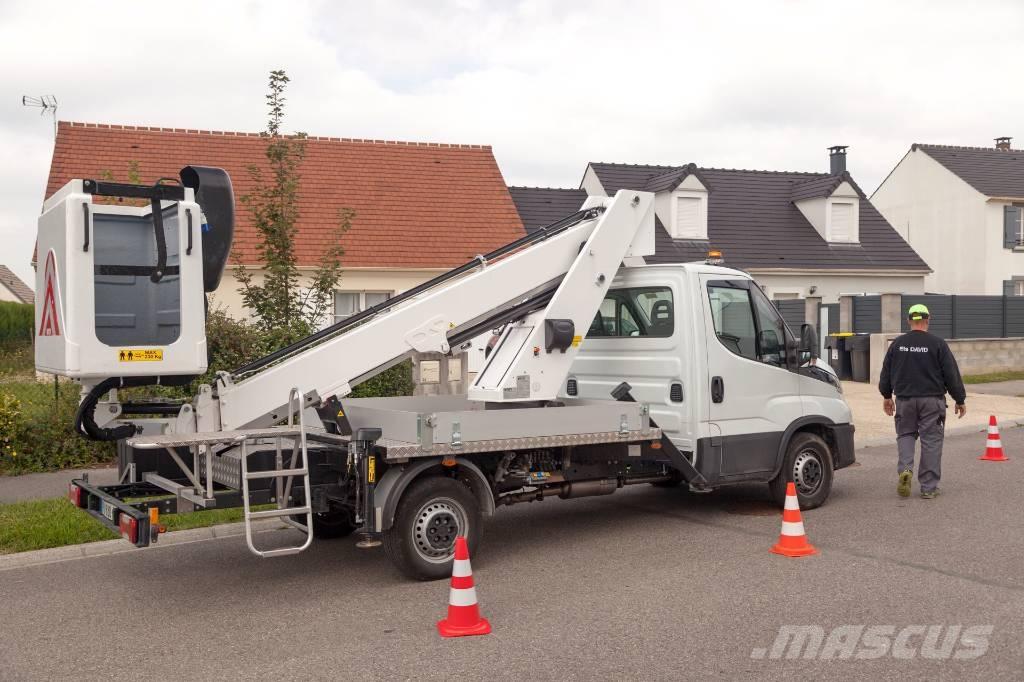 Iveco IS35SI2AA Auto hoogwerkers