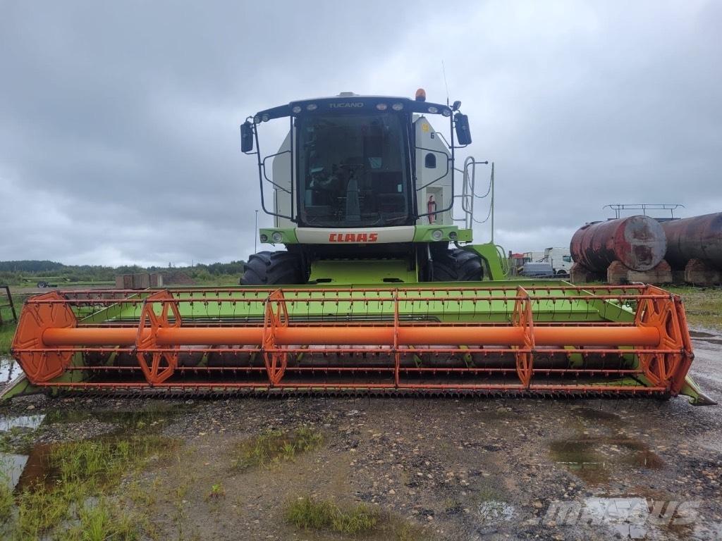 CLAAS Tucano 480 Maaidorsmachines