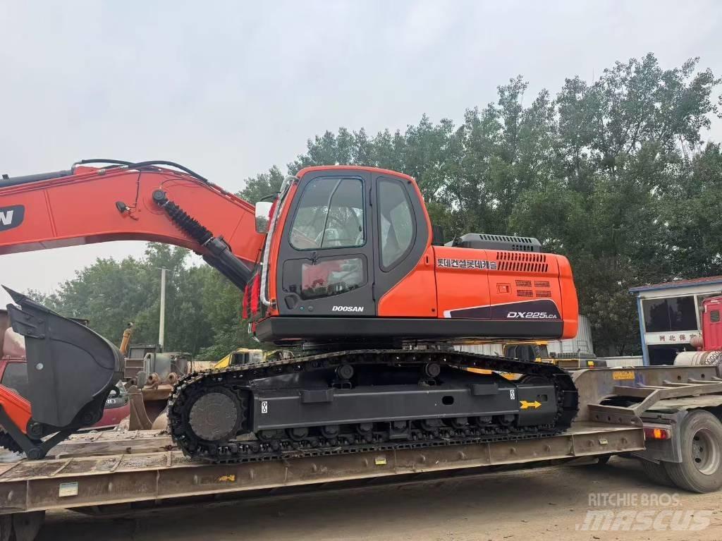Doosan DX 225 LCA Rupsgraafmachines