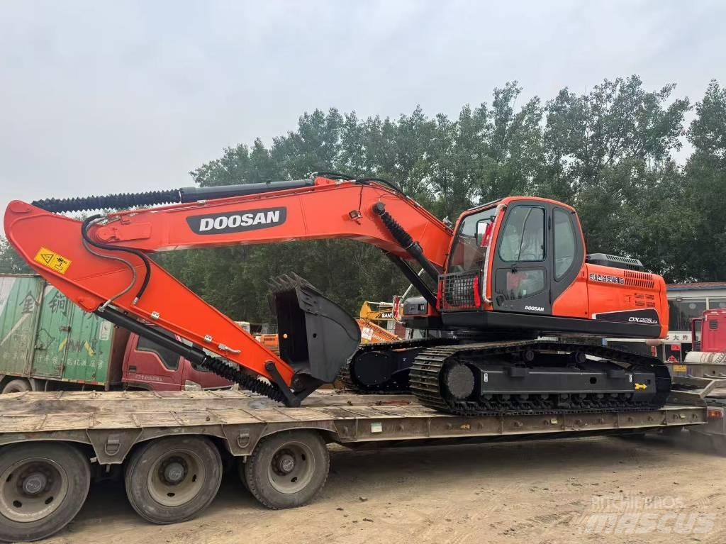 Doosan DX 225 LCA Rupsgraafmachines