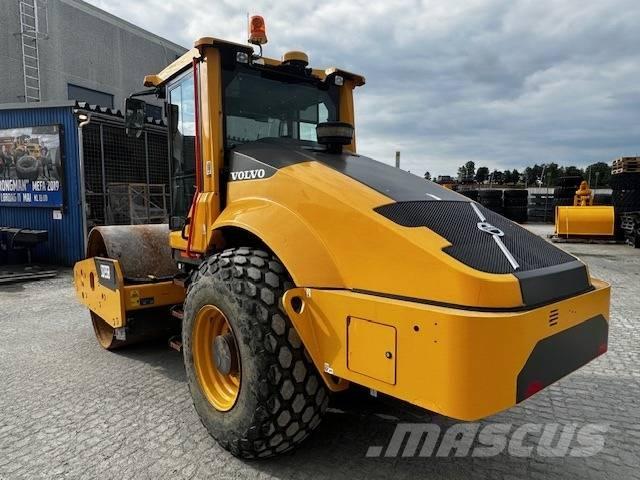 Volvo SD 135 B Trilrolwalsen