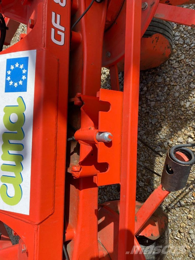 Kuhn GF8702 Schudders