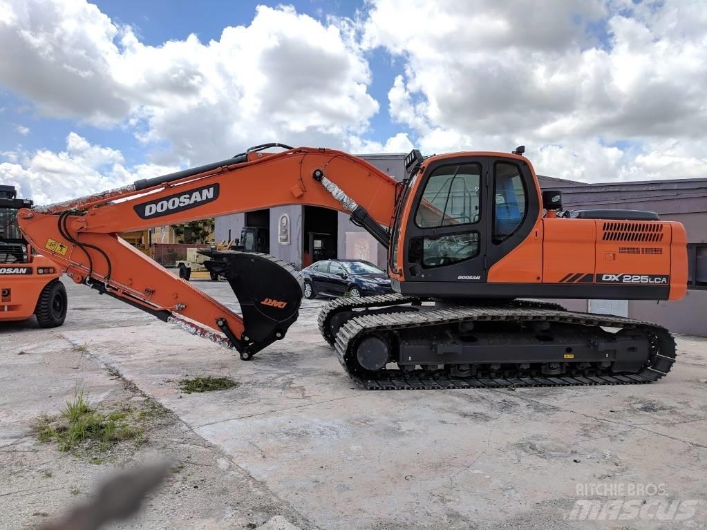 Doosan DX 225 LCA Rupsgraafmachines