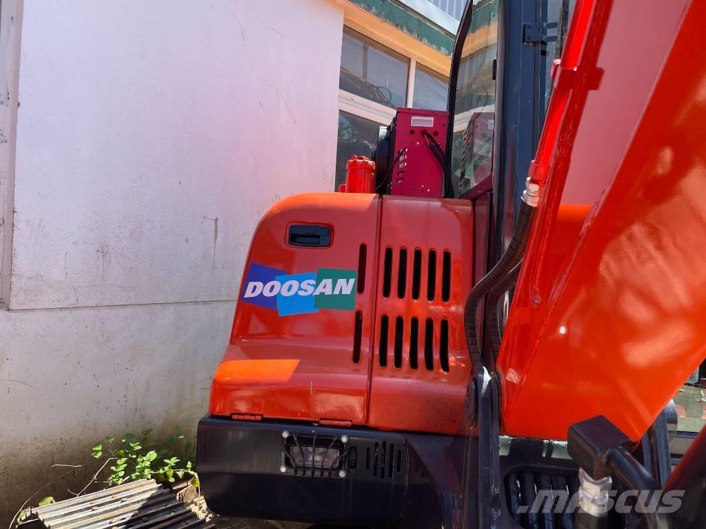 Doosan DX 60 Rupsgraafmachines