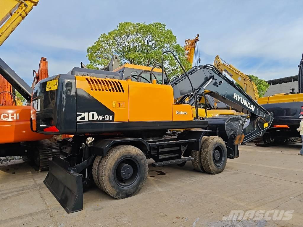 Hyundai R210W-9 Wielgraafmachines