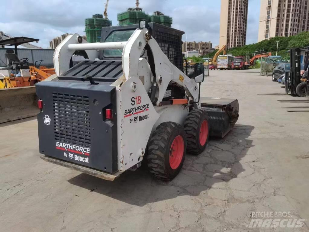 Bobcat S 18 Schrankladers