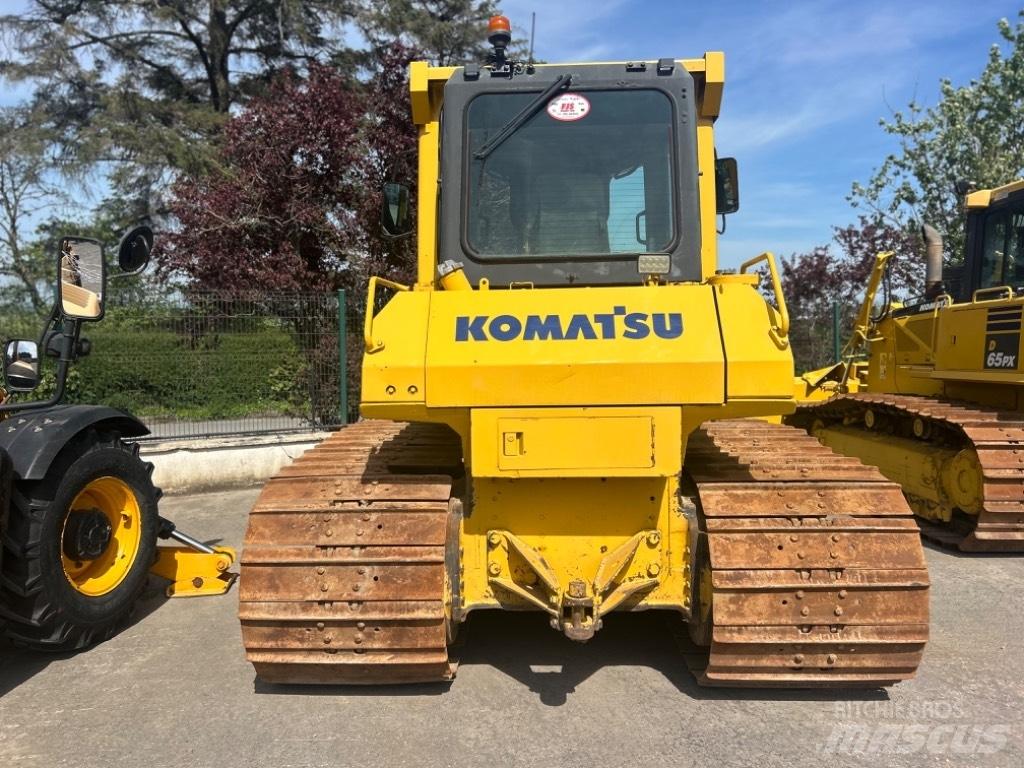 Komatsu D 65 PX-15 Rupsdozers