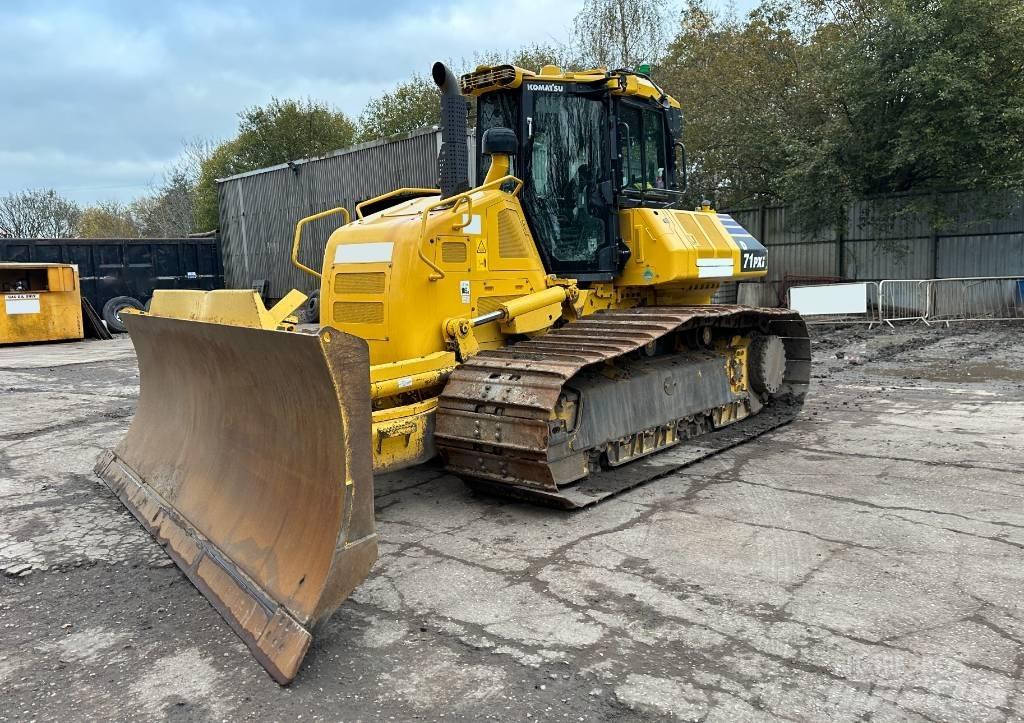 Komatsu D 71P Xi Rupsdozers