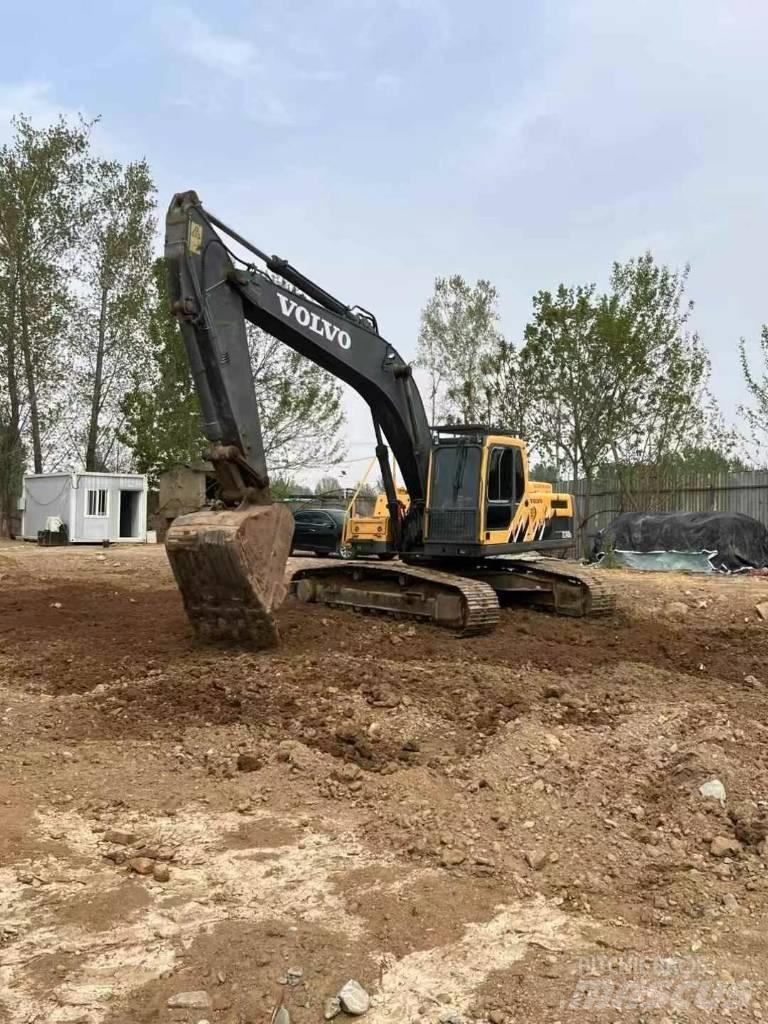 Volvo EC 240 Rupsgraafmachines