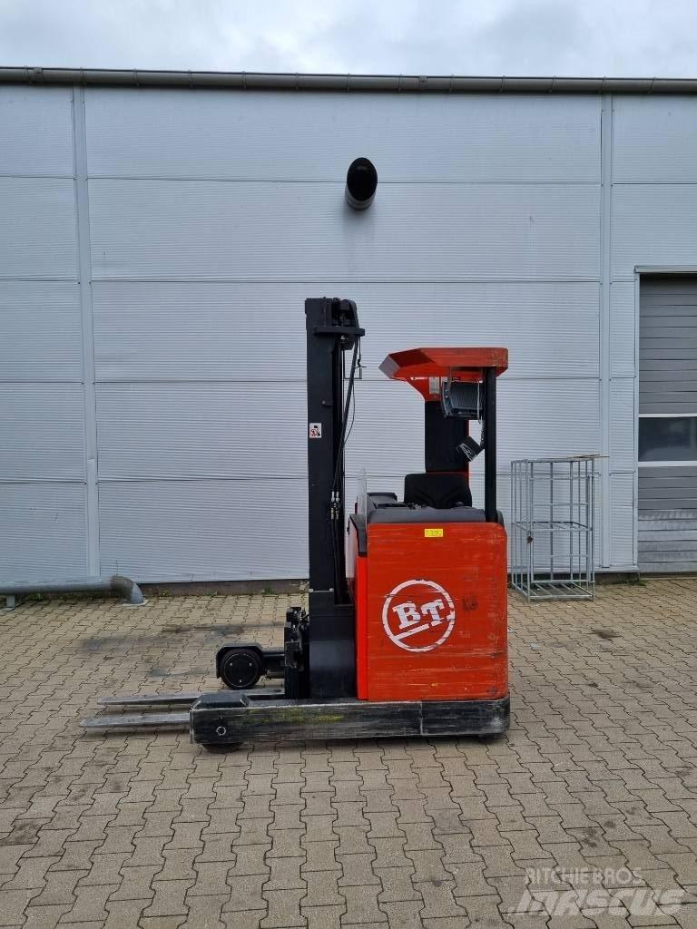 BT RR M 14 Reachtruck voor hoog niveau
