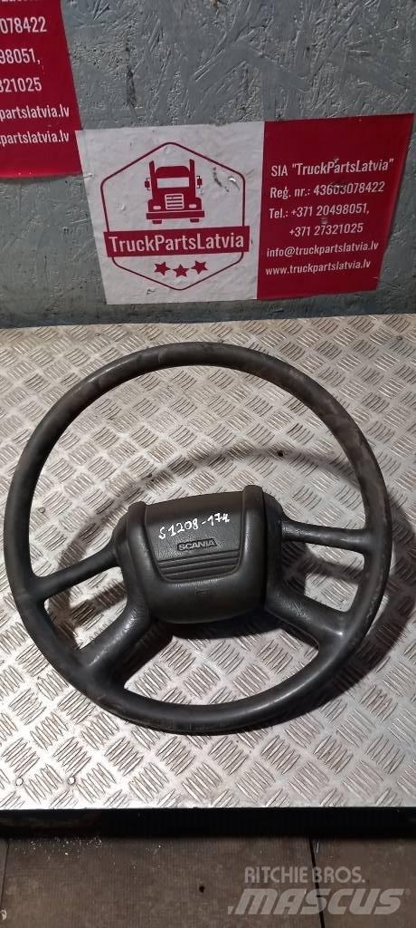Scania 94 D.    1439128 Cabine en interieur