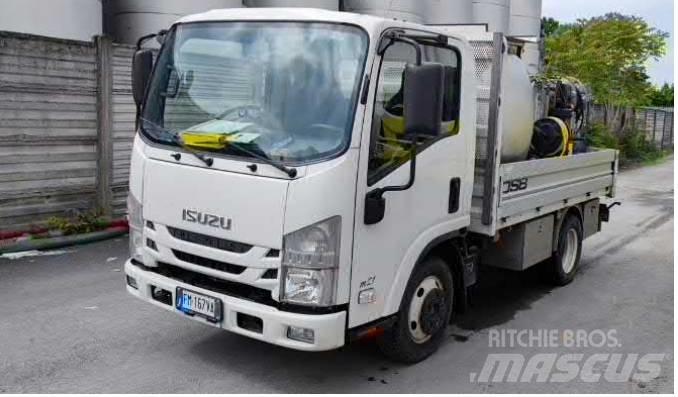 Isuzu N 1R 87A Bakwagens met gesloten opbouw