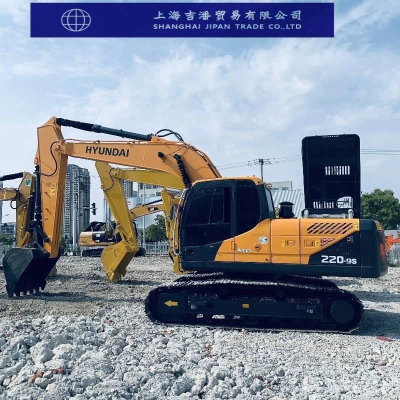 Hyundai R220 Rupsgraafmachines