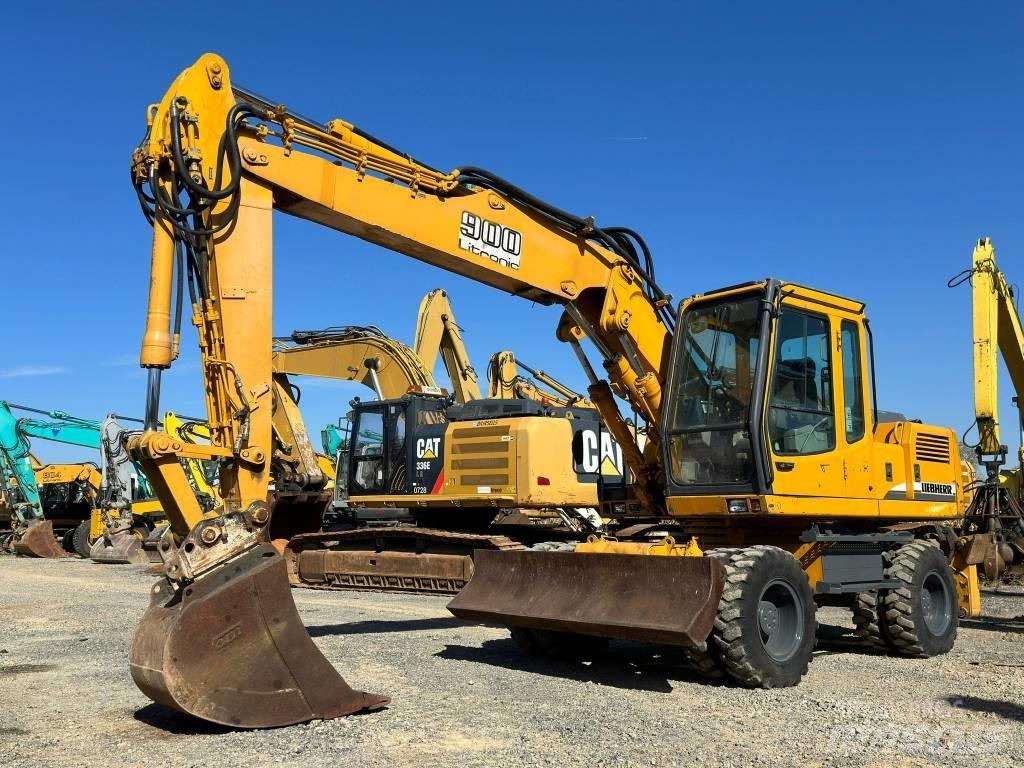 Liebherr A 900 B Wielgraafmachines