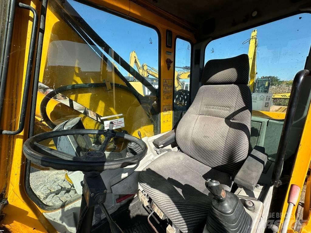 Liebherr A 900 B Wielgraafmachines