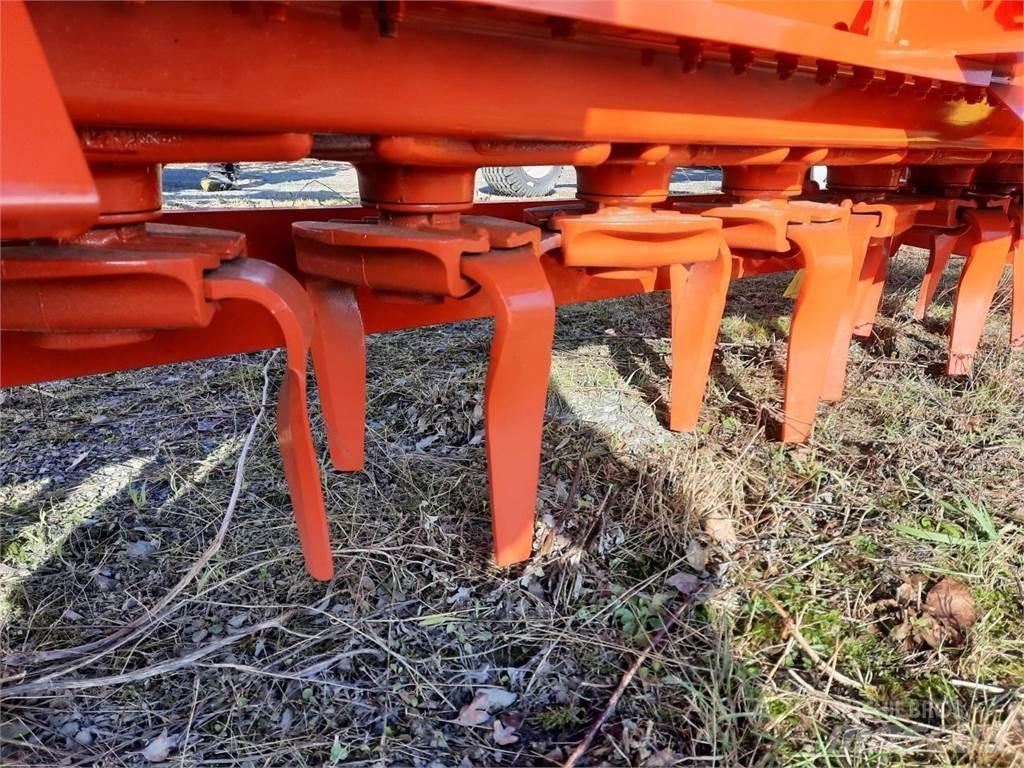 Kuhn HRB 303 D Rotorkopeggen / rototillers