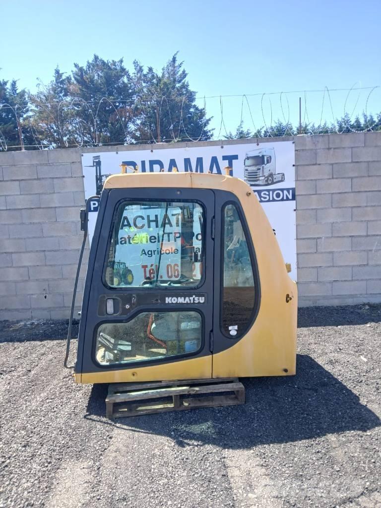 Komatsu PC 210 Cabine en interieur