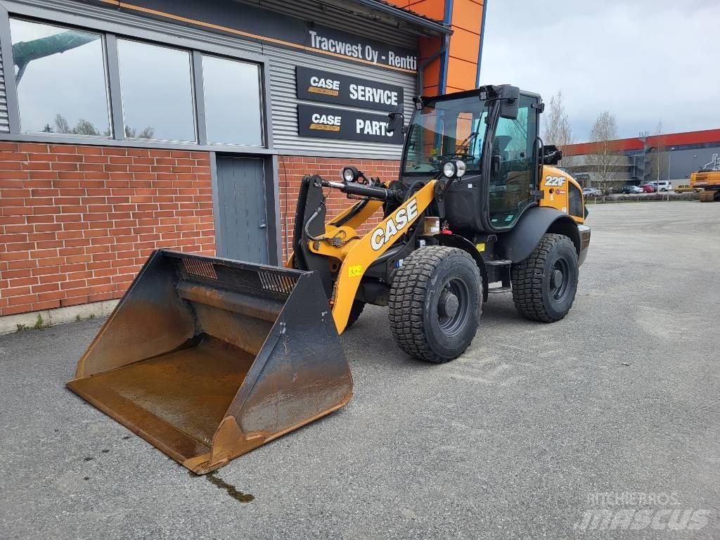 CASE 221 F Wielladers